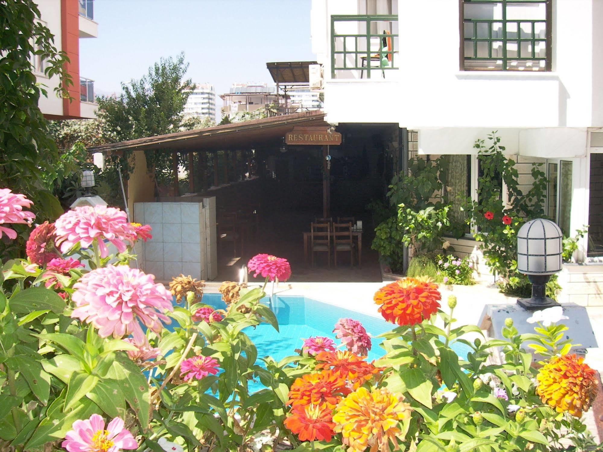 Isinda Hotel Antalya Buitenkant foto